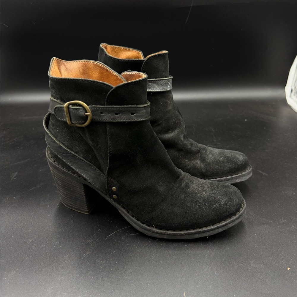 Black suede round toed boots